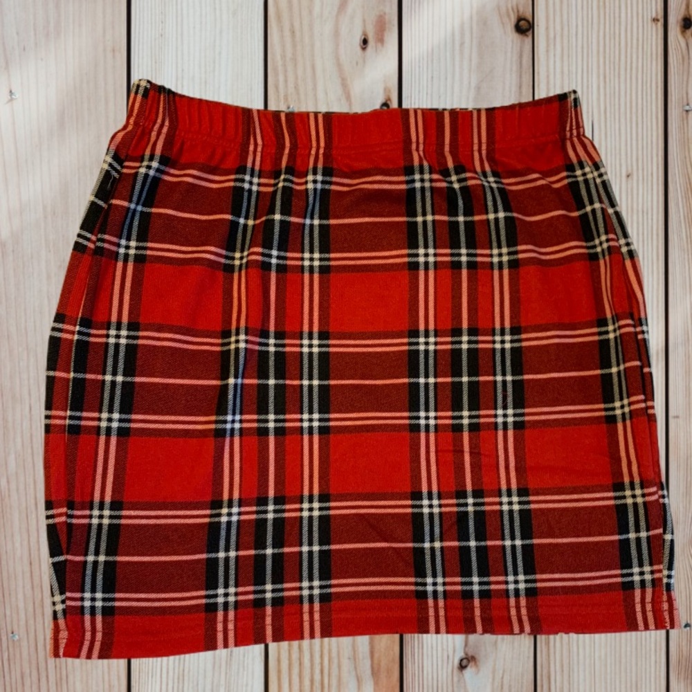 RED PREPPY TARTAN PATTERN BODYCON MINI SKIRT - Picture 3 of 9